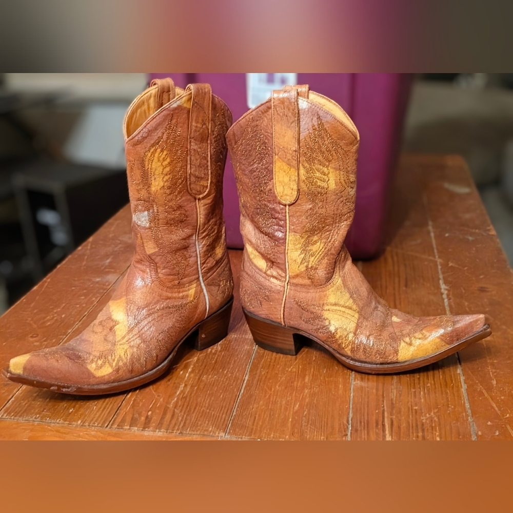 Old Gringo Women's Tan with Gold Detail Leather CowGirl Boots - Picture 3 of 6